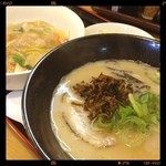 極とんラーメン - ラーメン中華丼セット 950円