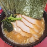 ラーメン 杉田家 - チャーシュー麺海苔増し