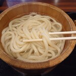 丸亀製麺 - 釜揚げうどん並290円　麺アップ