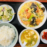 中華料理餃子の屋台 - 