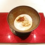 エクアトゥール - オードブル　真鱈の白子プリン　その白子とオマール海老のソテー　塩漬けした真鱈のソース