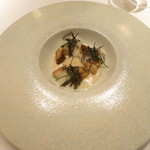 エクアトゥール - フォアグラ　リードヴォーとフォアグラのフリカッセ　トピナンプールとトリュフ