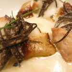 エクアトゥール - フォアグラ　リードヴォーとフォアグラのフリカッセ　トピナンプールとトリュフ