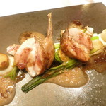 エクアトゥール - ヴィアンド　国産ウズラとラングスティーヌのファルシ　コニャックと赤ワインのソース