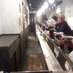 ラーメン暖暮 - 入り口方向から見た図