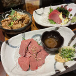 Meigarayakitori motunabe koshituizakaya tidori - 