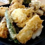 Tendon Tempura Hompo Santen - おろしそば