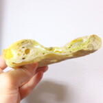 はなぱん - クリームチーズの風味を前面に押し出しており、これはワインが欲しくなる