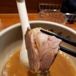 麺屋吉左右 - トッピングチャーシューは、必ず頼んで！！