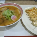 幸楽苑 - 「餃子セット味噌らーめん」着盆＼(^o^)／