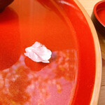 うなぎ 横輪おりおり - 奇跡の花びら着地