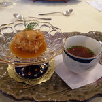 トゥ・ラ・ジョア - オマール海老のコンソメスープと、海老巻き天ぷら（２月）