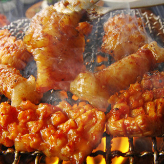 Enjoy delicious meat and offal at reasonable prices♪