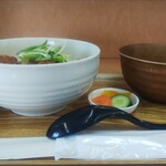 小さな食堂 ヒロ - カツ丼 (税込)500円<全体>※拡大を変えて (2022.04.09)