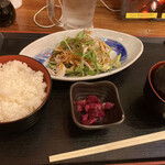 水炊き・焼き鳥 とりいちず酒場 - よだれ鷄定食　590円