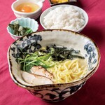 宮崎料理 万作 - 鶏ラーメン御膳