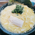 横浜家系ラーメン 龍馬家 - 