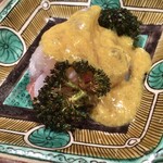 日本料理FUJI - 炭で軽く炙った伊勢海老〜伊勢海老の味噌と、素揚げしたブロッコリー