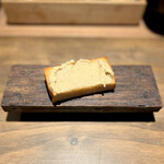 薪鳥新神戸 - 鶏のリエット薪焼きパン