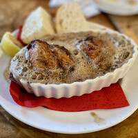 カルネジーオ イースト - 