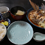 Inasa - 一日限定10食　鯛のあら煮定食