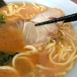 横浜らーめん 本牧家 - クラシカルな肩ロースチャーシュー