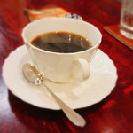 珈遊肆 - ホットコーヒー(￥600)。
            以前と比較すると100円の変化。