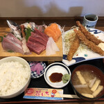 花いち - デラックス刺身定食　2090円