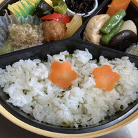 下鴨茶寮 本店 - 人参が彩りを添えています。