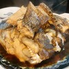 おまかせ - 鯛　あら煮
中央下の歯の大きさから巨大魚が分かりますね！