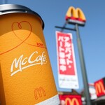 マクドナルド - クルマの多い通りでもやるよ～ ww