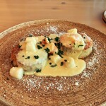 Brasserie et Salon de Thé Chez Yoshi - パルメザン風味の焼きリゾット　魚介のクリームソース。