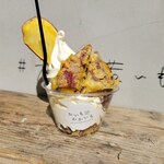 おいもわかいも 奈良市店 - 芋天塩ソフト