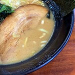 我流らーめん 心瀧 - クリーミーでマイルドなスープ。