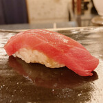 Sushi Takahashi - マグロの中トロ