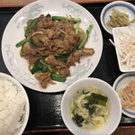 中華料理 豊楽園 - 焼肉定食800円