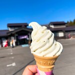 Soba Dokoro Fukusou An - 売れ筋ランキング1位！　名物まめだだちゃ豆ソフト 大好評です☀︎ ¥250