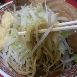 田田 - 麺リフト