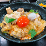広島佐伯カントリー倶楽部 レストラン - 熟成鶏と向原赤卵の親子丼
