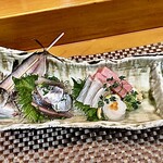 玄海鮨 - 活鯵・本鮪 大トロ・真鯛・甲烏賊