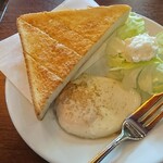 マザーグース - モーニング セット (トースト + 目玉焼き + サラダ)