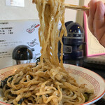 らー麺　Do・Ni・Bo - ガイロガイロした麺をリフト⤴️