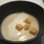 オマージュ - トピナンブール（菊芋）のヴルーテ