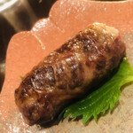 Tadeno Ha - 尾長鴨のつくねです。網脂で巻いてじっくりと炭焼きに