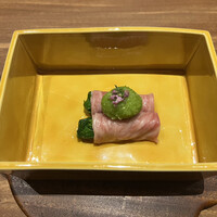弧柳 - 菜の花を能勢黒牛で巻いて山わさびのソース