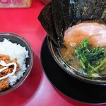 家系ラーメン とらきち家 - 