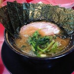 家系ラーメン とらきち家 - 