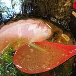 家系ラーメン とらきち家 - 