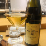 美会 - カリーとトラミネールの癖のある味わいは合う