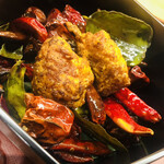 美会 - 八角や山椒などのスパイスを絡めた虎魚の唐揚げ